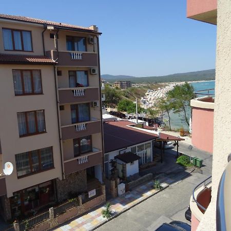 Dobrevi Guest House Primorsko Exterior photo