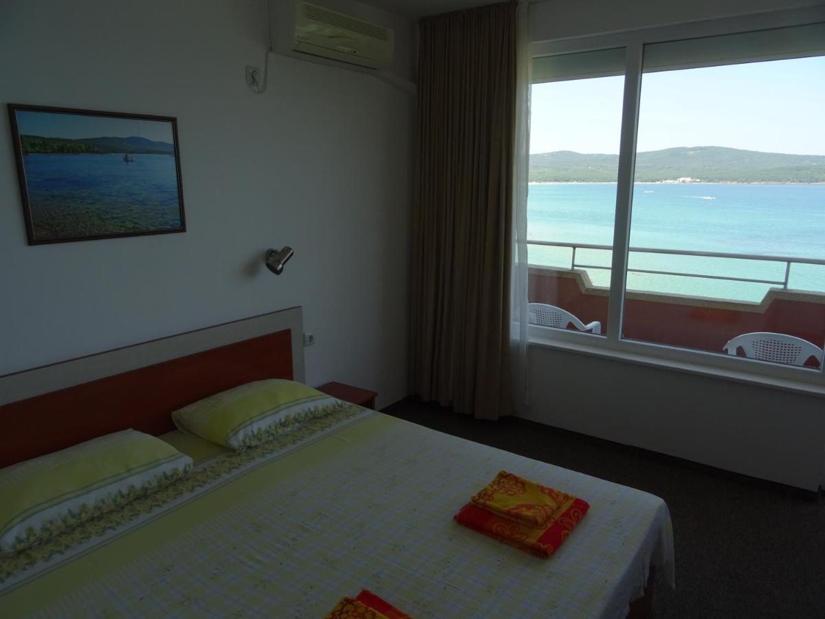 Dobrevi Guest House Primorsko Exterior photo