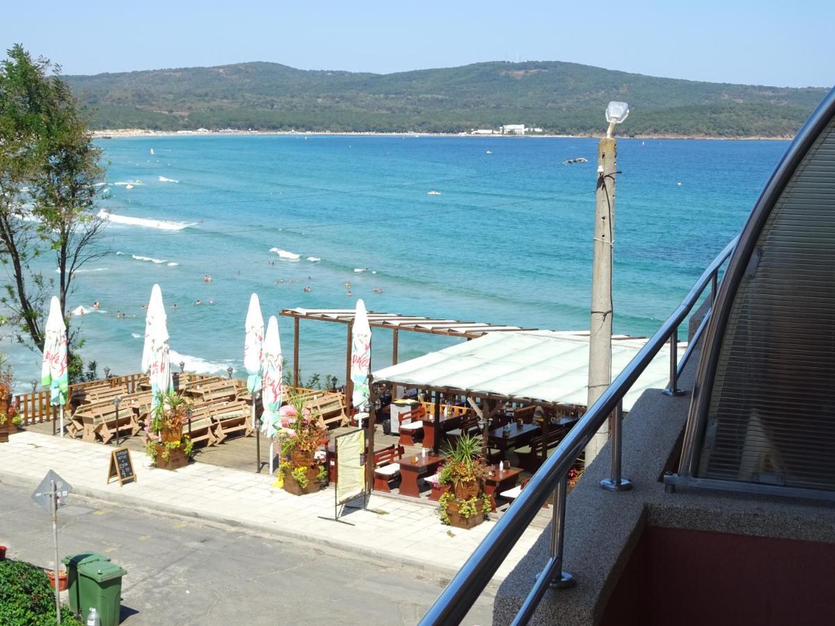 Dobrevi Guest House Primorsko Exterior photo