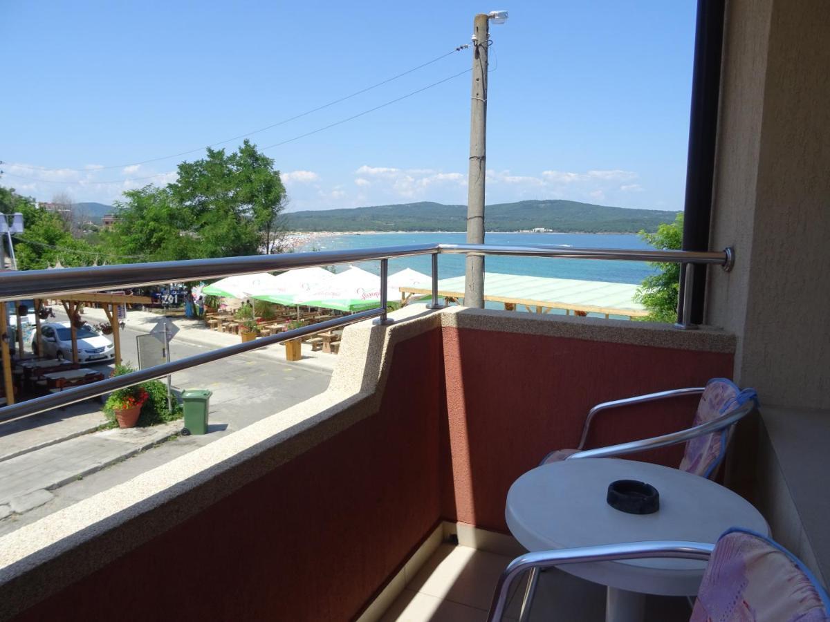 Dobrevi Guest House Primorsko Exterior photo