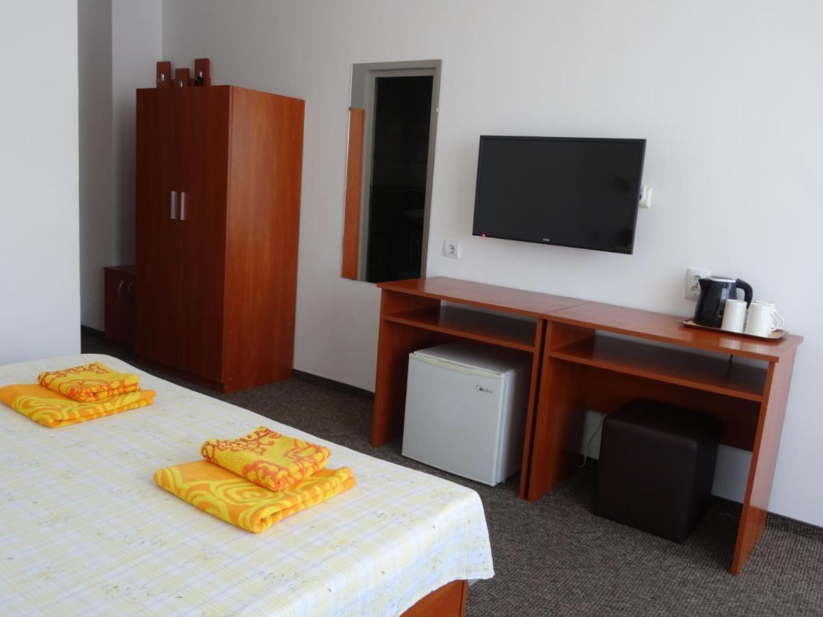 Dobrevi Guest House Primorsko Exterior photo